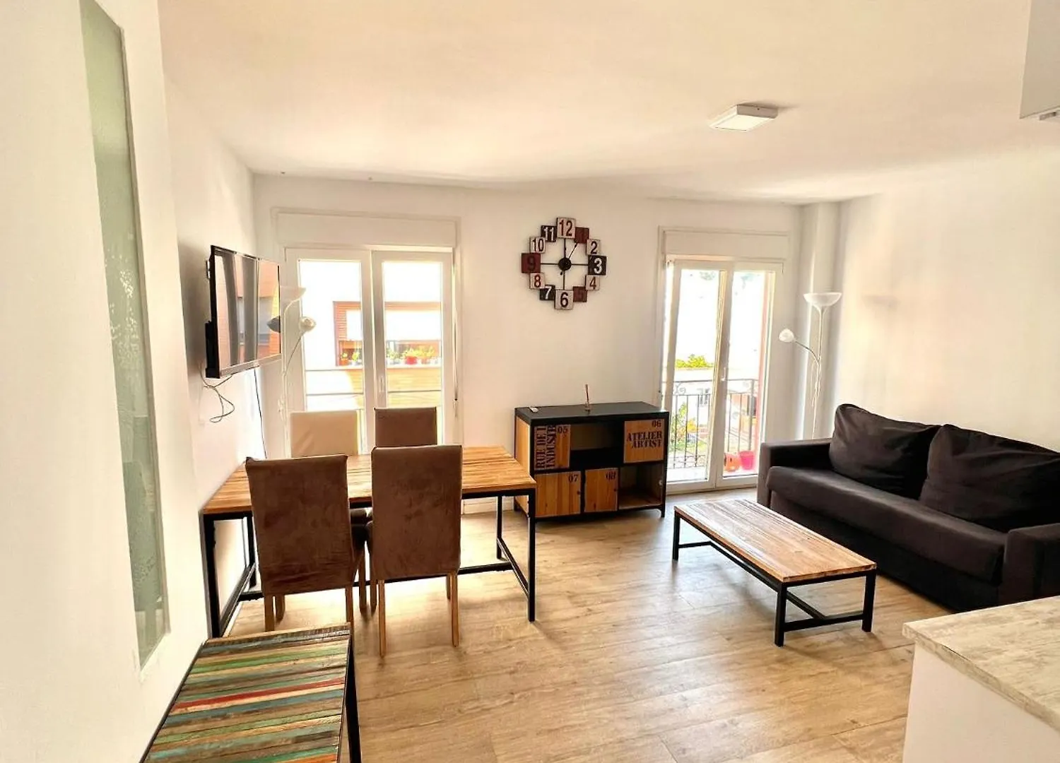Malaga Andes Holidays Beach location